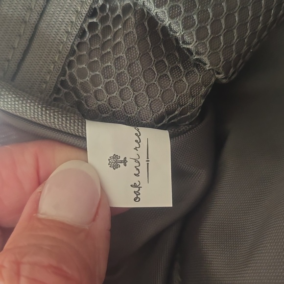 Oak and Reed sling bag olive green - Picture 10 of 10